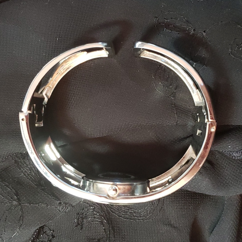 Collezio Silver Tone Cuff Bracelet Watch - Picture 5 of 17